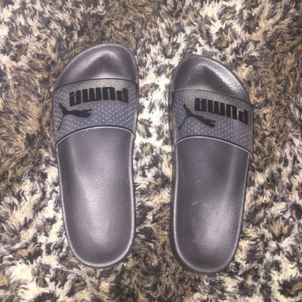 Women’s puma slides 💦👣